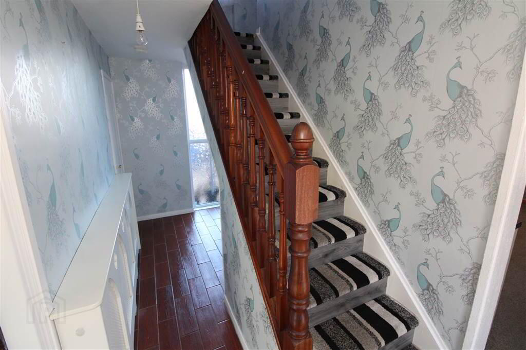 2 Roslin Gardens 3 of 15