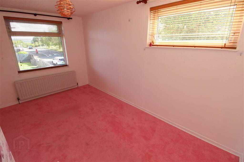 2 Roslin Gardens 11 of 15