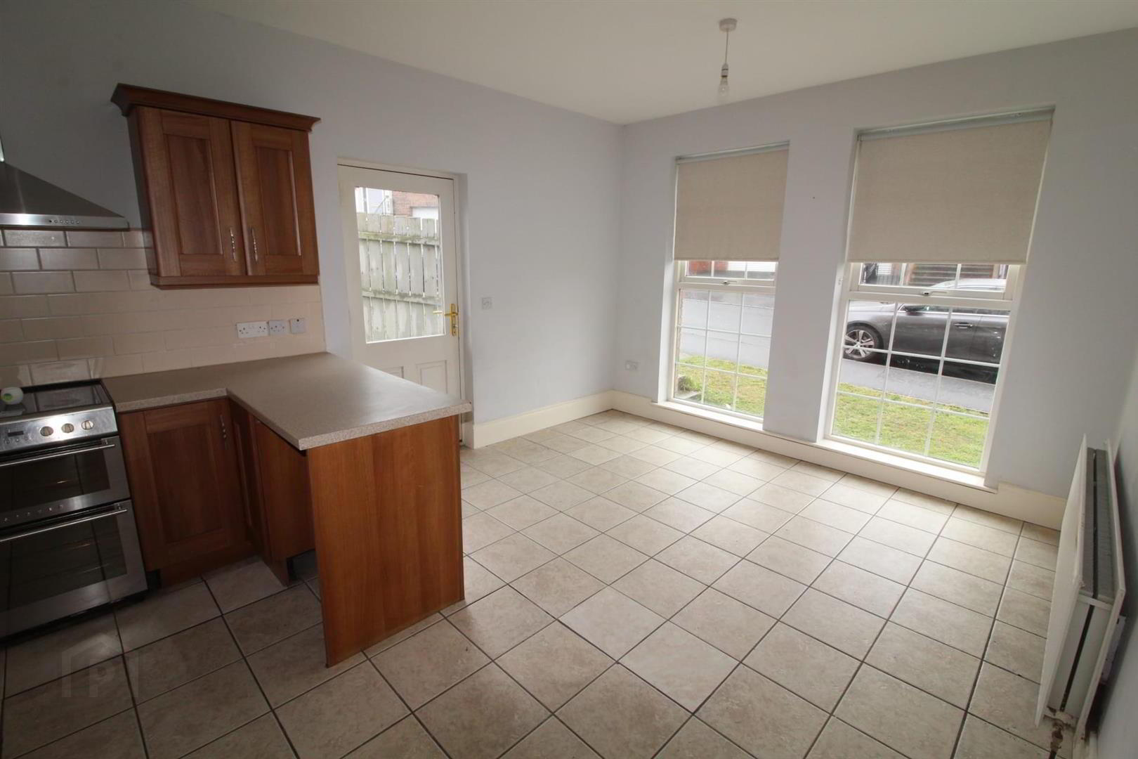 4 Demesne Crescent 7 of 14