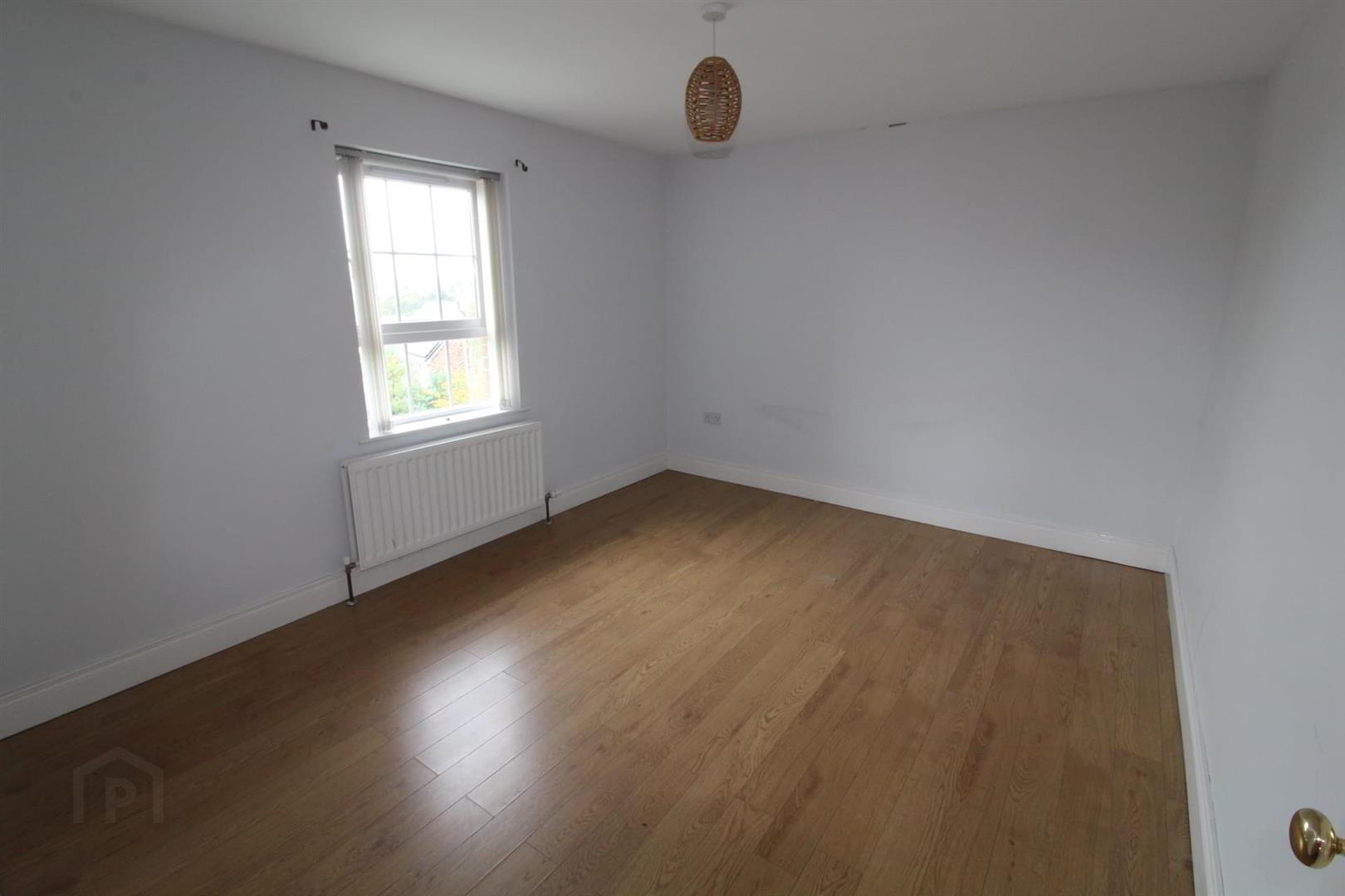 4 Demesne Crescent 8 of 14