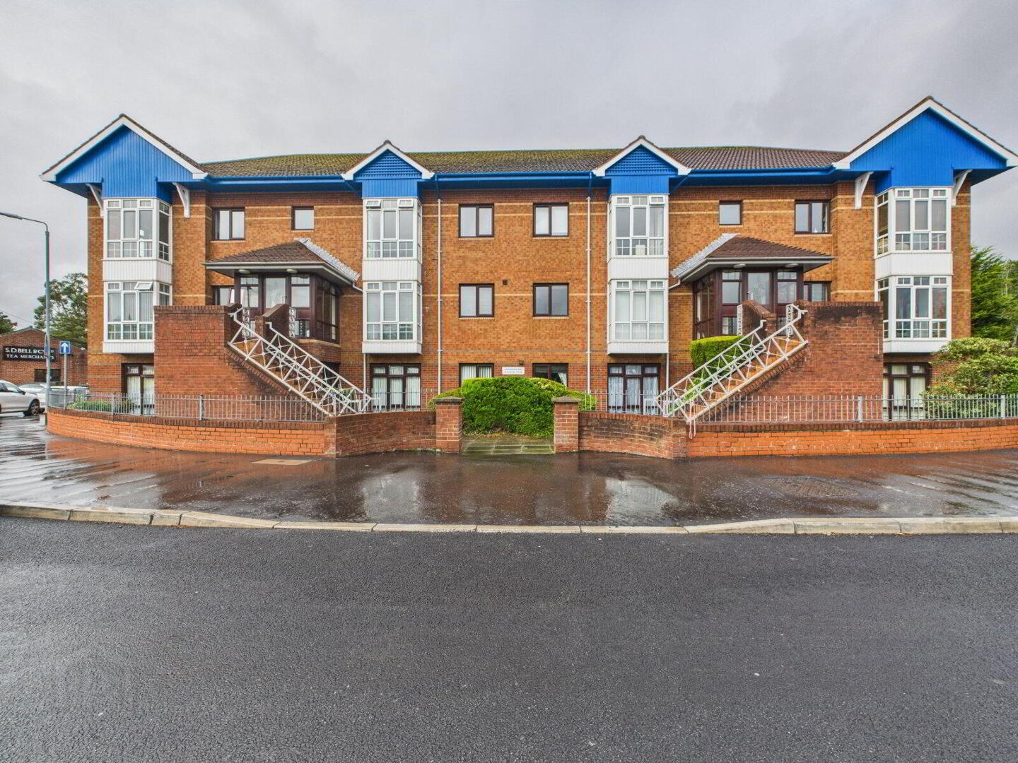 9 Hawthornden Mews 1 of 22