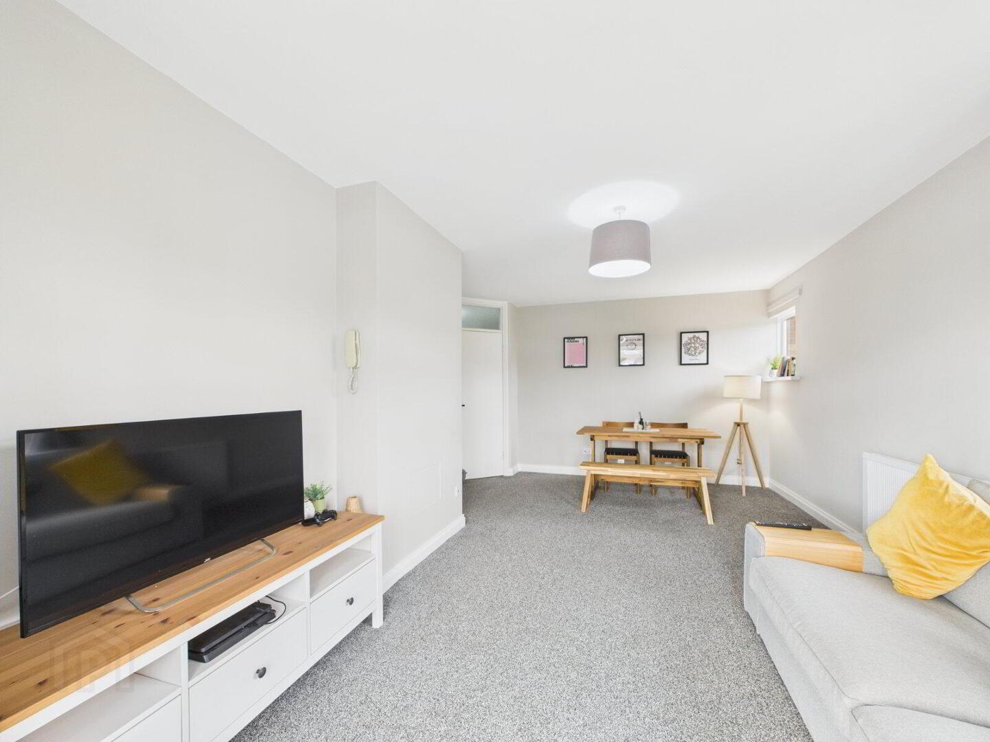 9 Hawthornden Mews 8 of 22