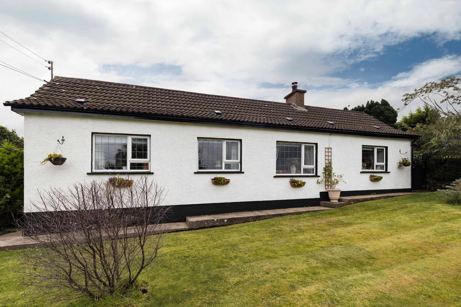 Lus Mor Cottage, 30 The New Road 1 of 59