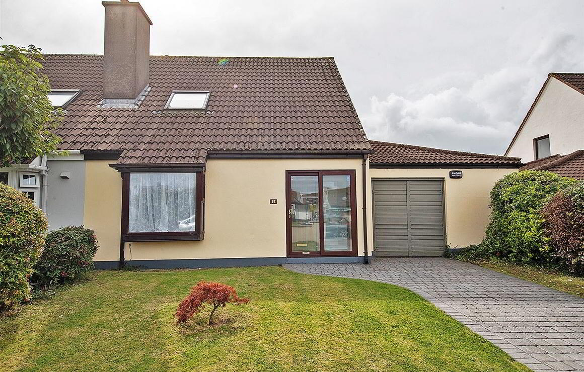 8 Hilview Drive 1 of 17