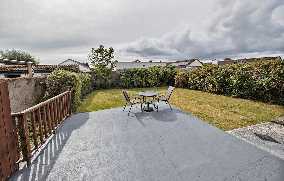 8 Hilview Drive 16 of 17