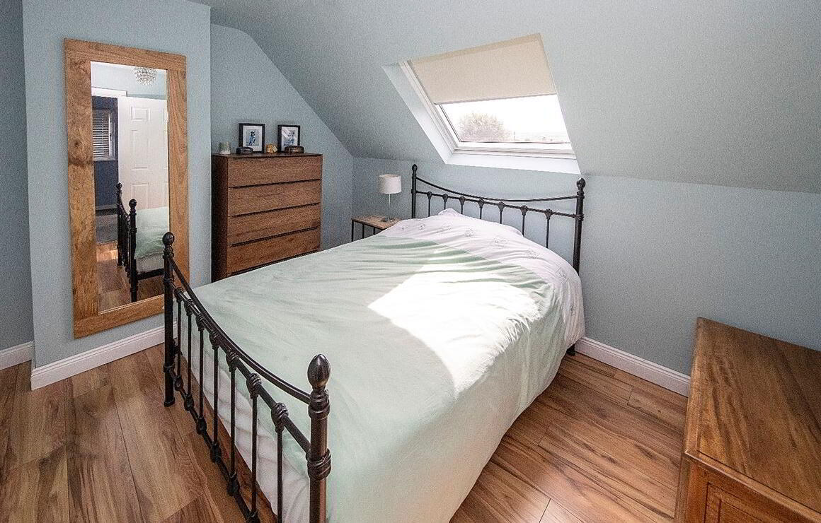 8 Hilview Drive 13 of 17