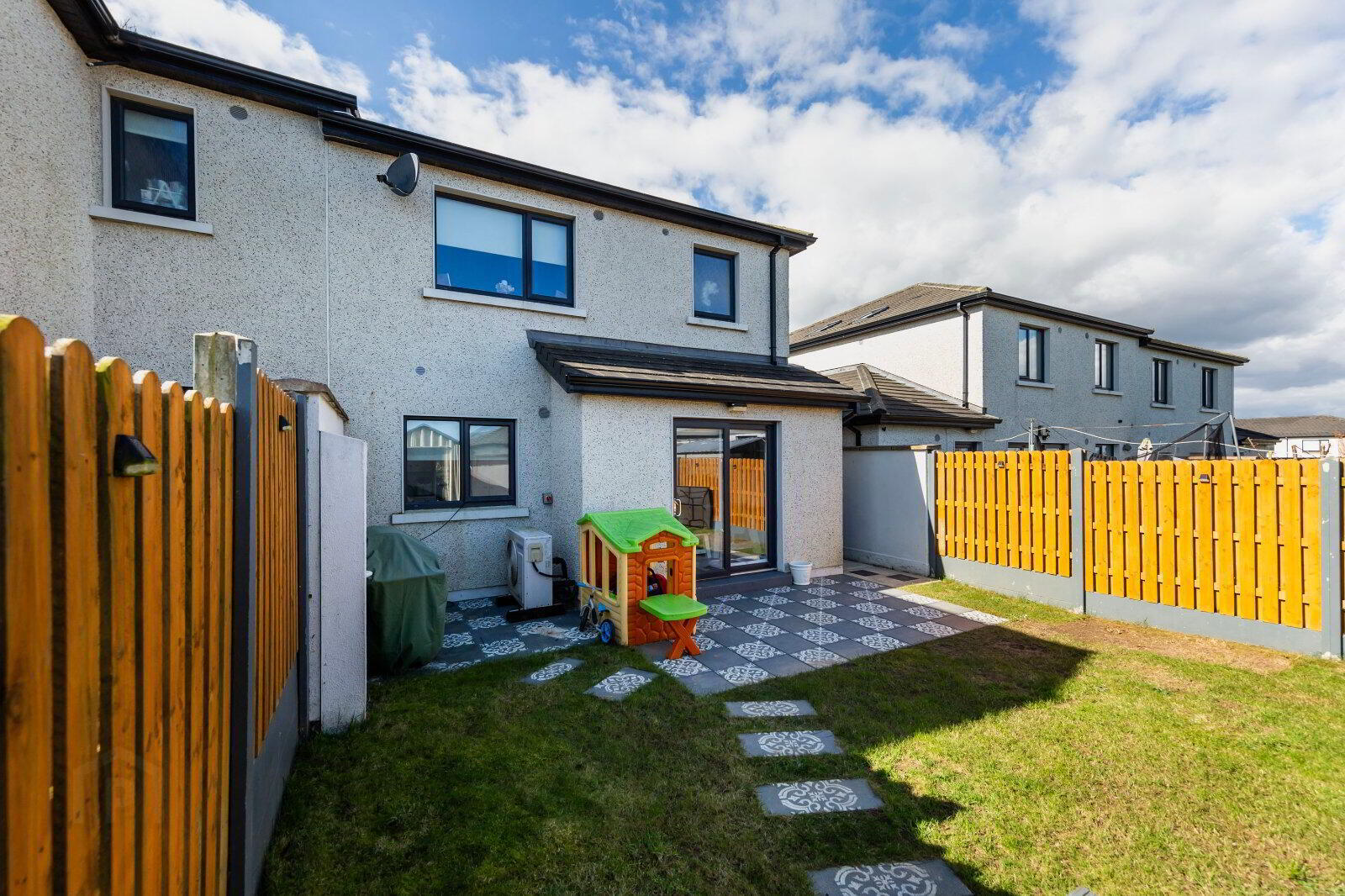 3 Manor Drive 4 of 28