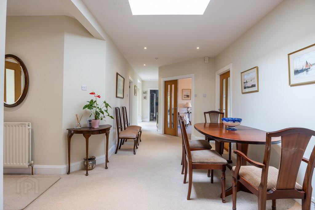14 Pinehill Road 5 of 39