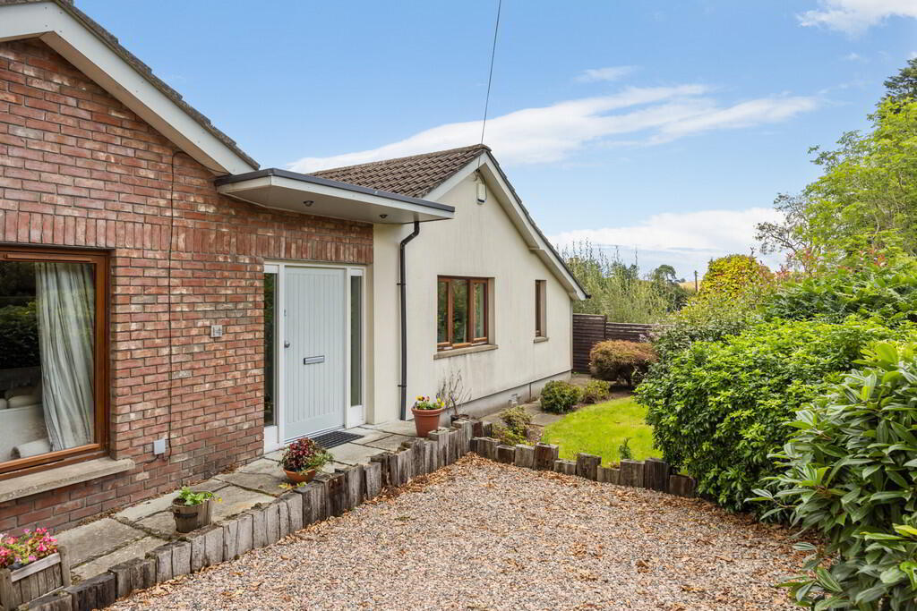 14 Pinehill Road 2 of 39