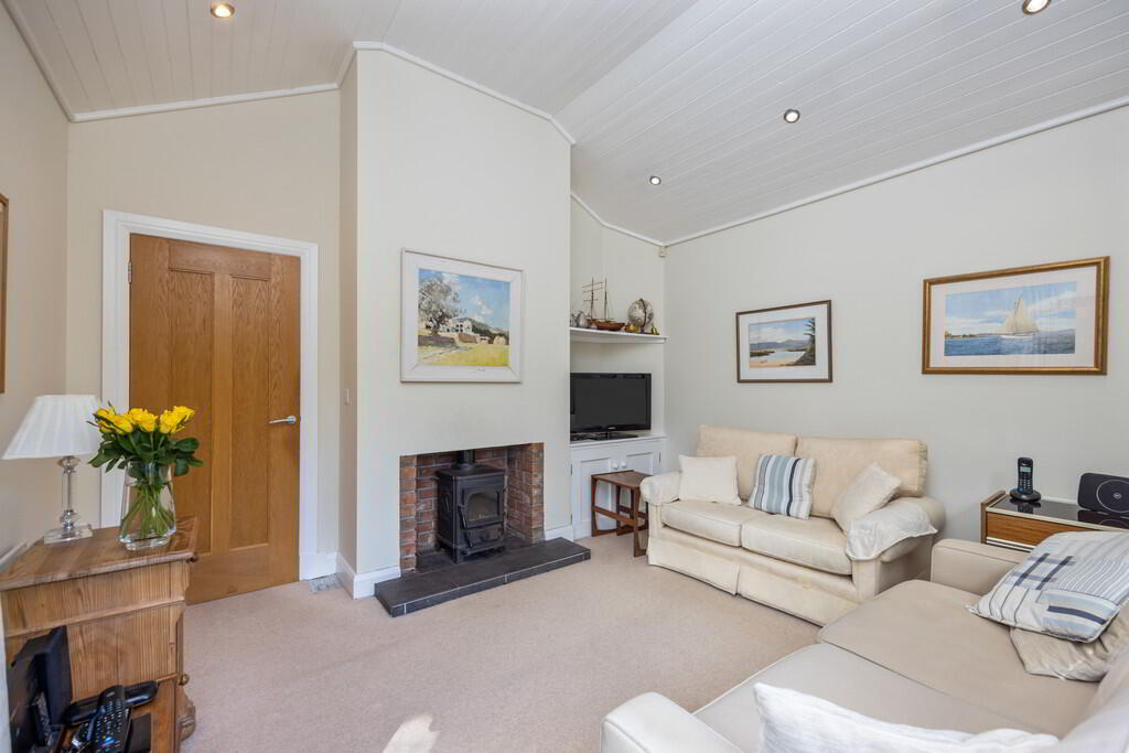 14 Pinehill Road 13 of 39