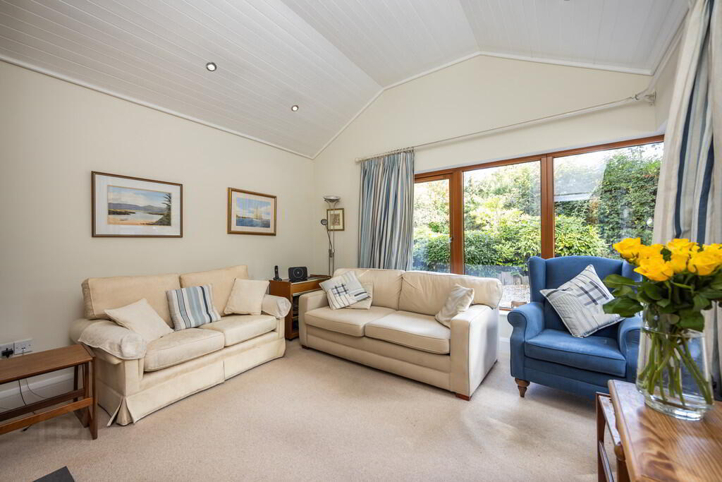 14 Pinehill Road 12 of 39
