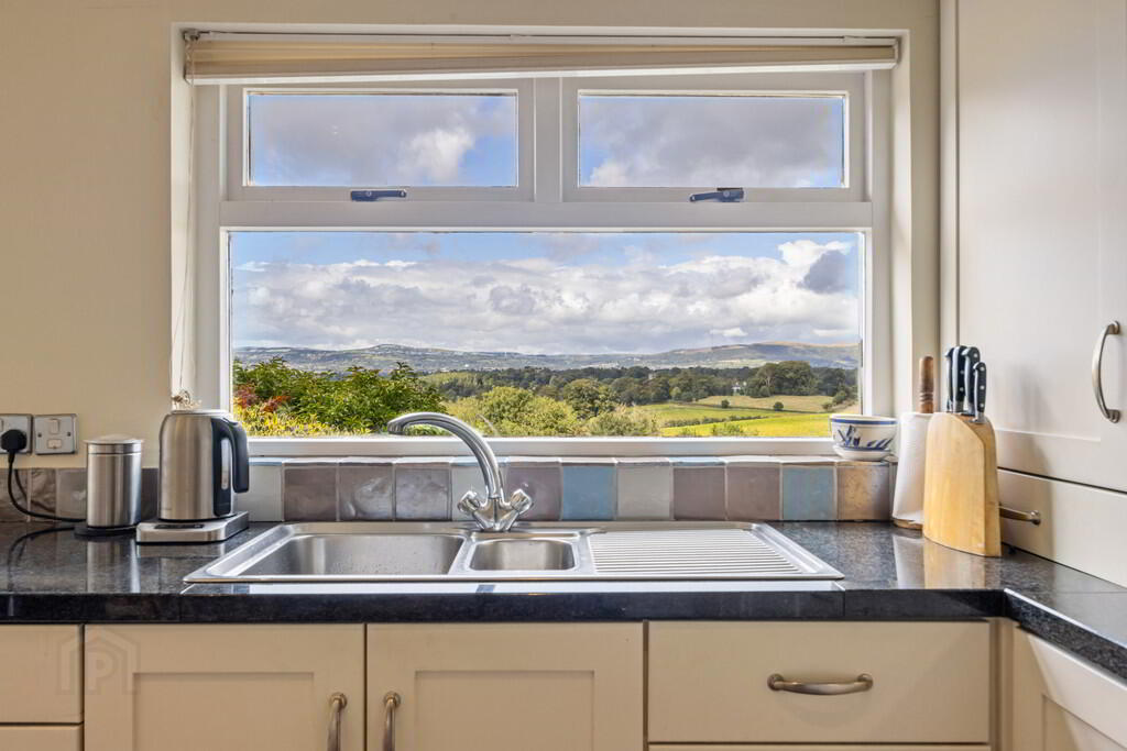 14 Pinehill Road 16 of 39