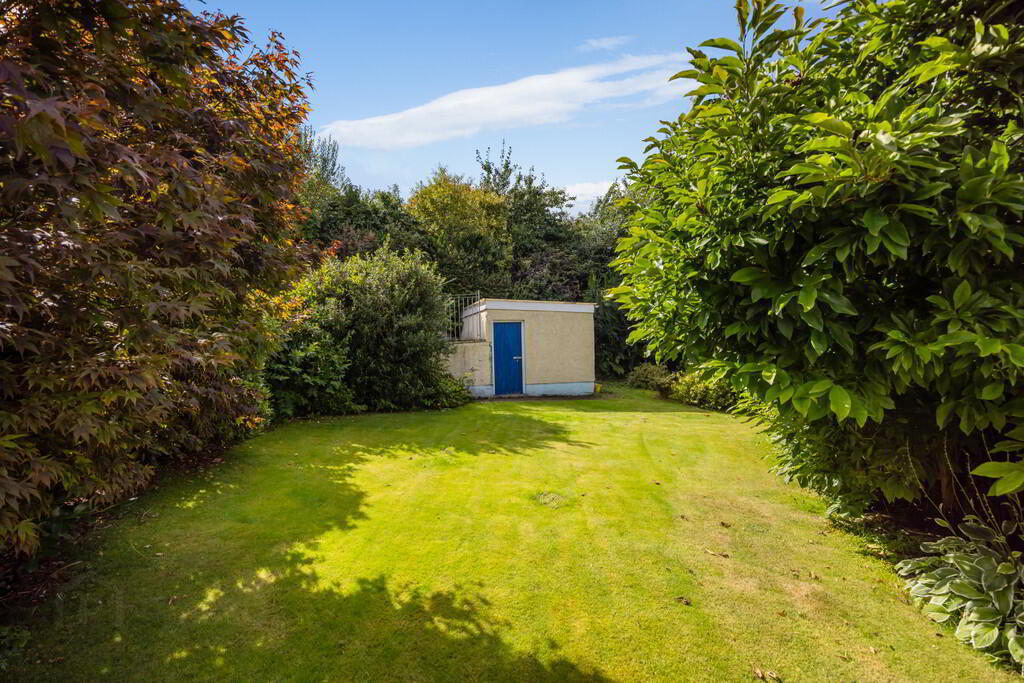 14 Pinehill Road 30 of 39
