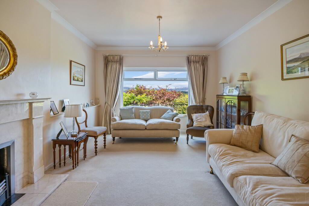 14 Pinehill Road 9 of 39