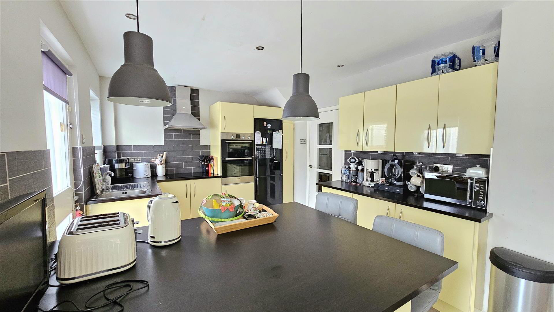 30 Thorndale Square 7 of 16