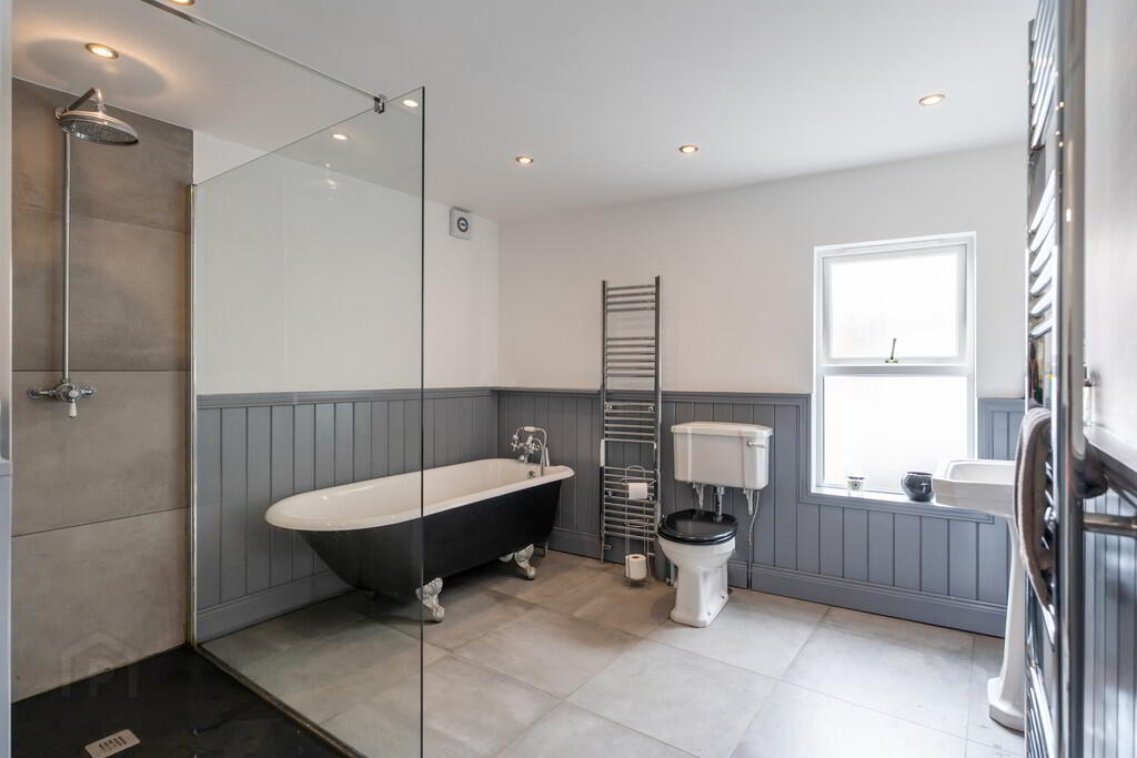 394 Ravenhill Road 16 of 26