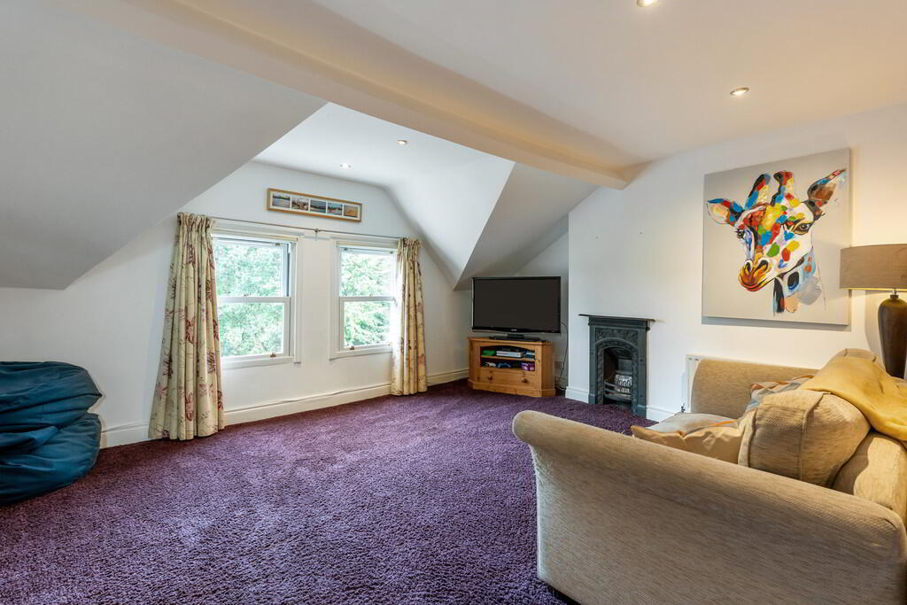 394 Ravenhill Road 20 of 26