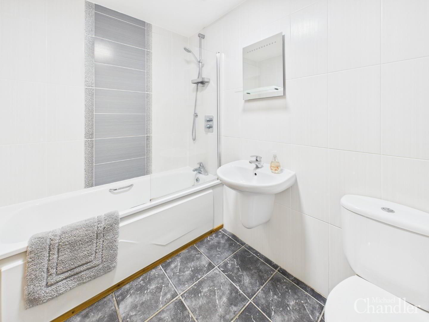47 Robert Street 7 of 11