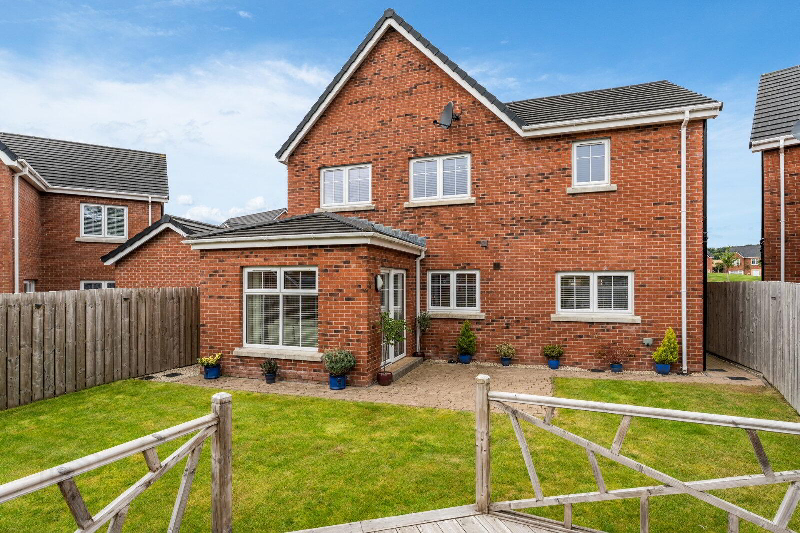 39 Manse Gate 40 of 43