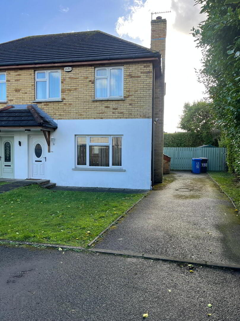 33b Wellington Gardens 1 of 12