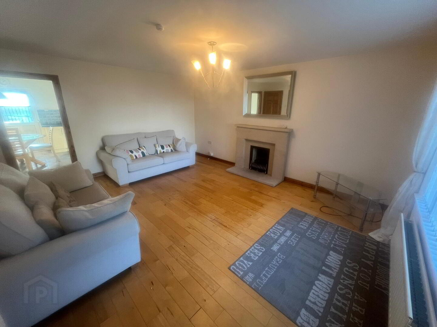 33b Wellington Gardens 2 of 12