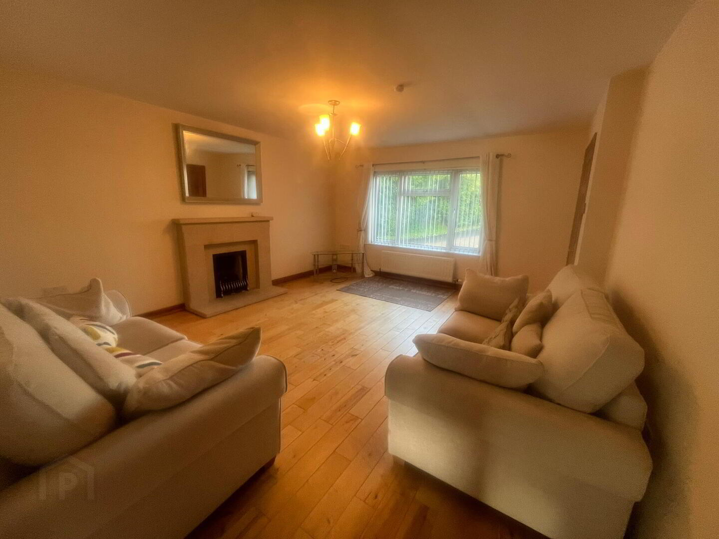 33b Wellington Gardens 3 of 12
