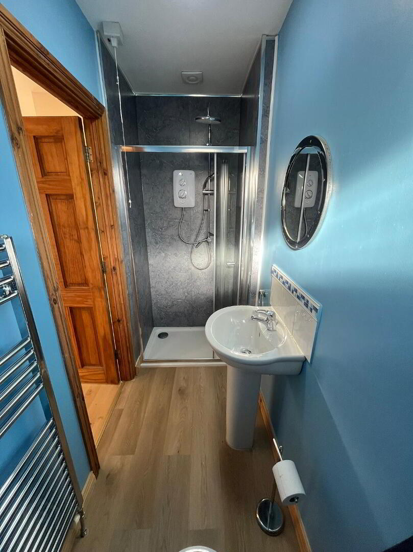 33b Wellington Gardens 8 of 12