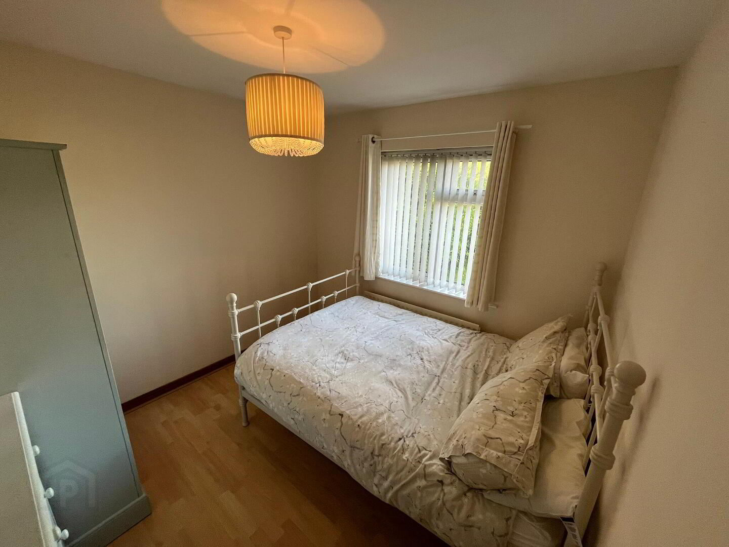 33b Wellington Gardens 11 of 12