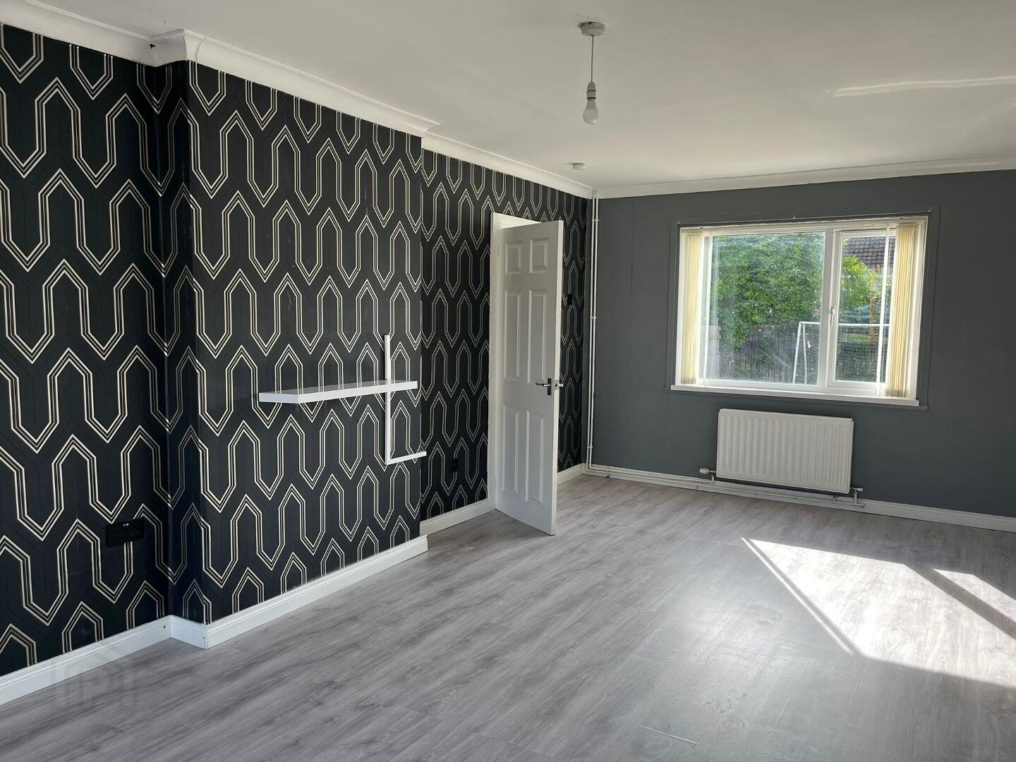 8 Sunningdale Crescent 2 of 9