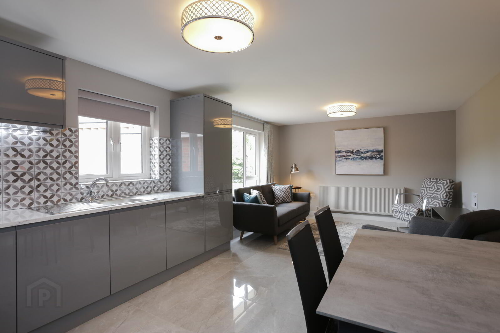 Apt 5, 8 8 Summerhill Avenue 5 of 14