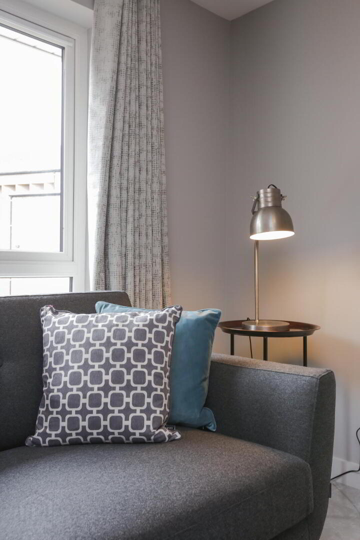 Apt 5, 8 8 Summerhill Avenue 8 of 14