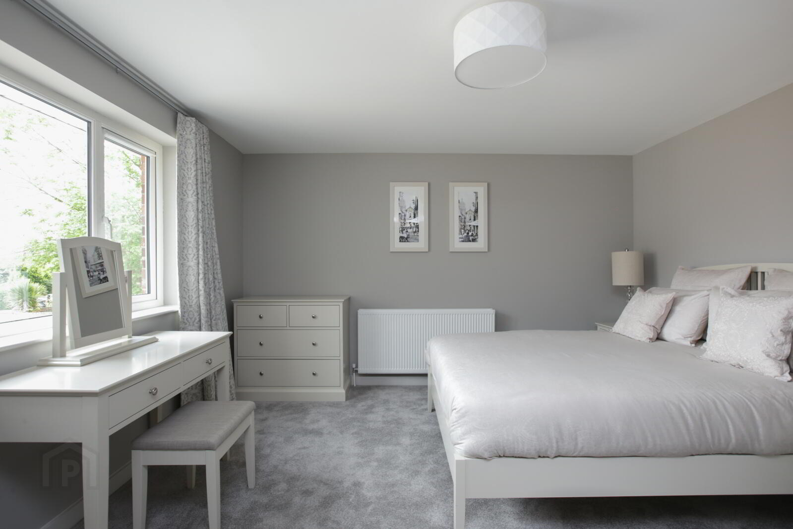 Apt 5, 8 8 Summerhill Avenue 9 of 14