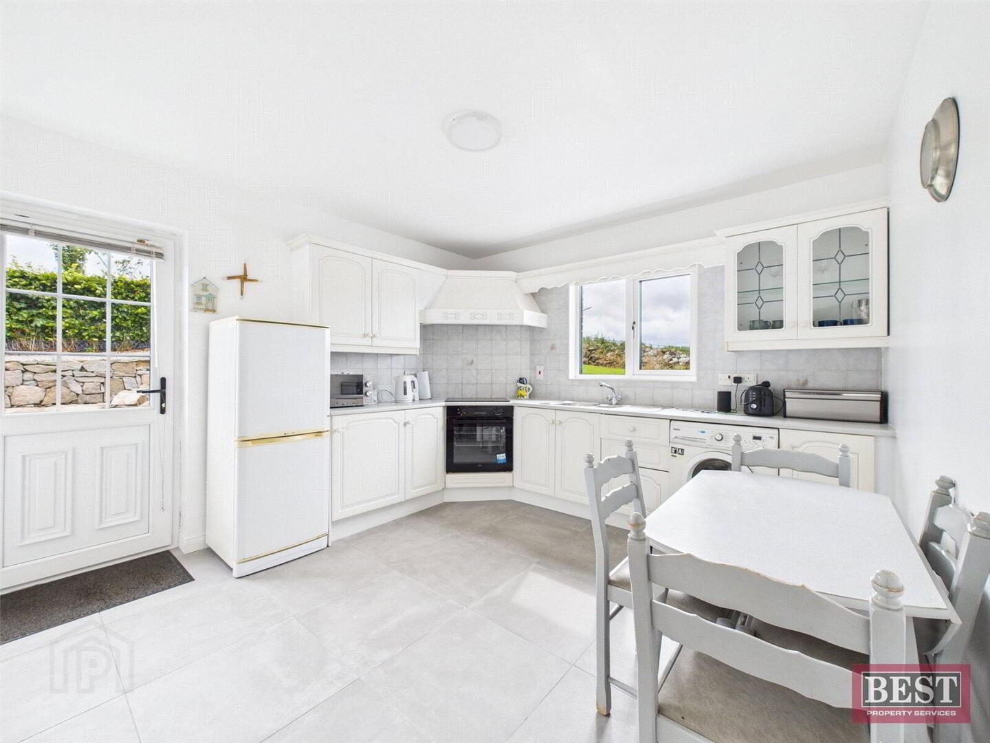 1 Windmill Road 17 of 29