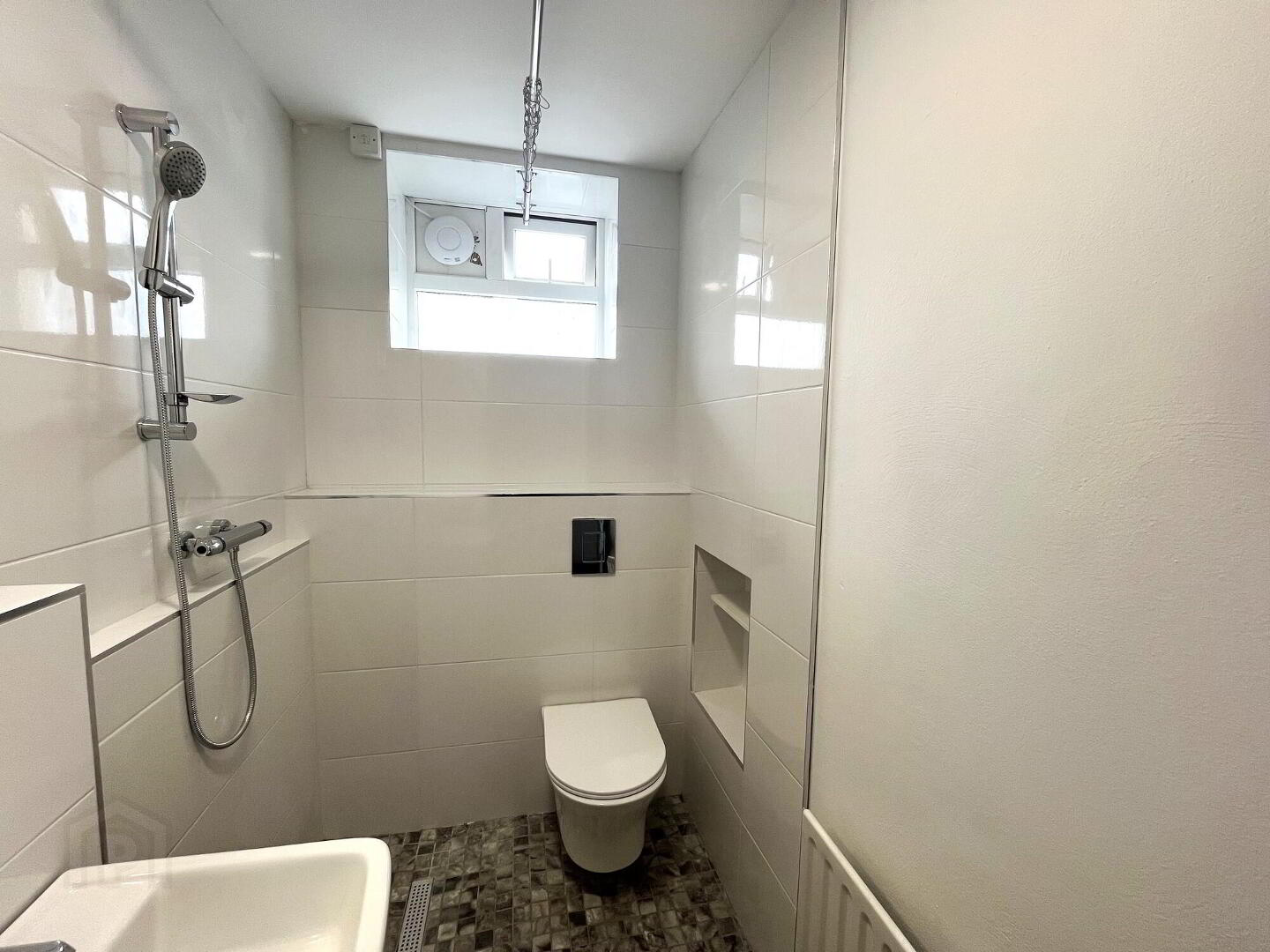 Apt 2 30, Eglinton Street 6 of 6