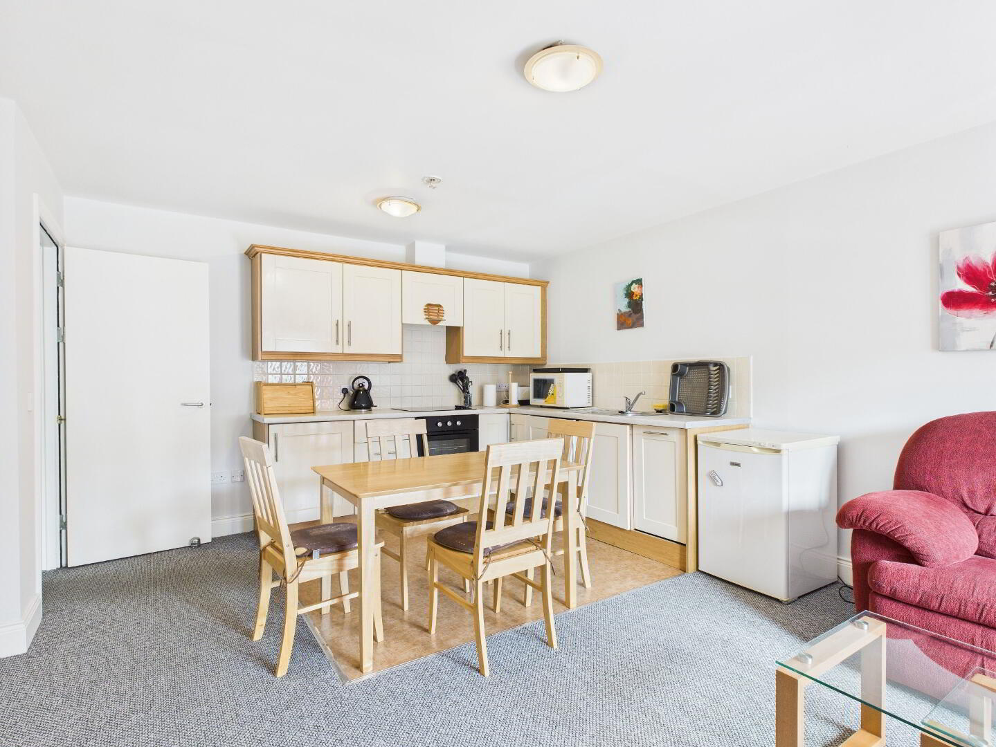 27 Waterside, Ashe Quay, 4 of 10