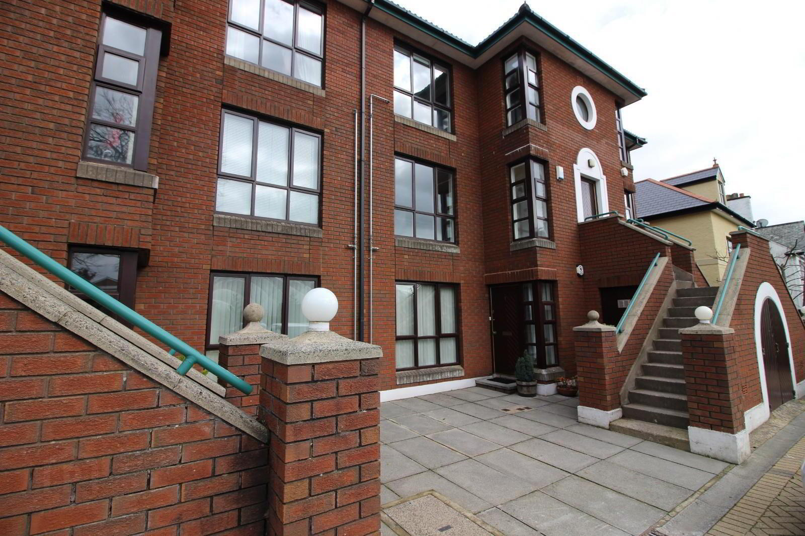 9 Ceara Court 1 of 6