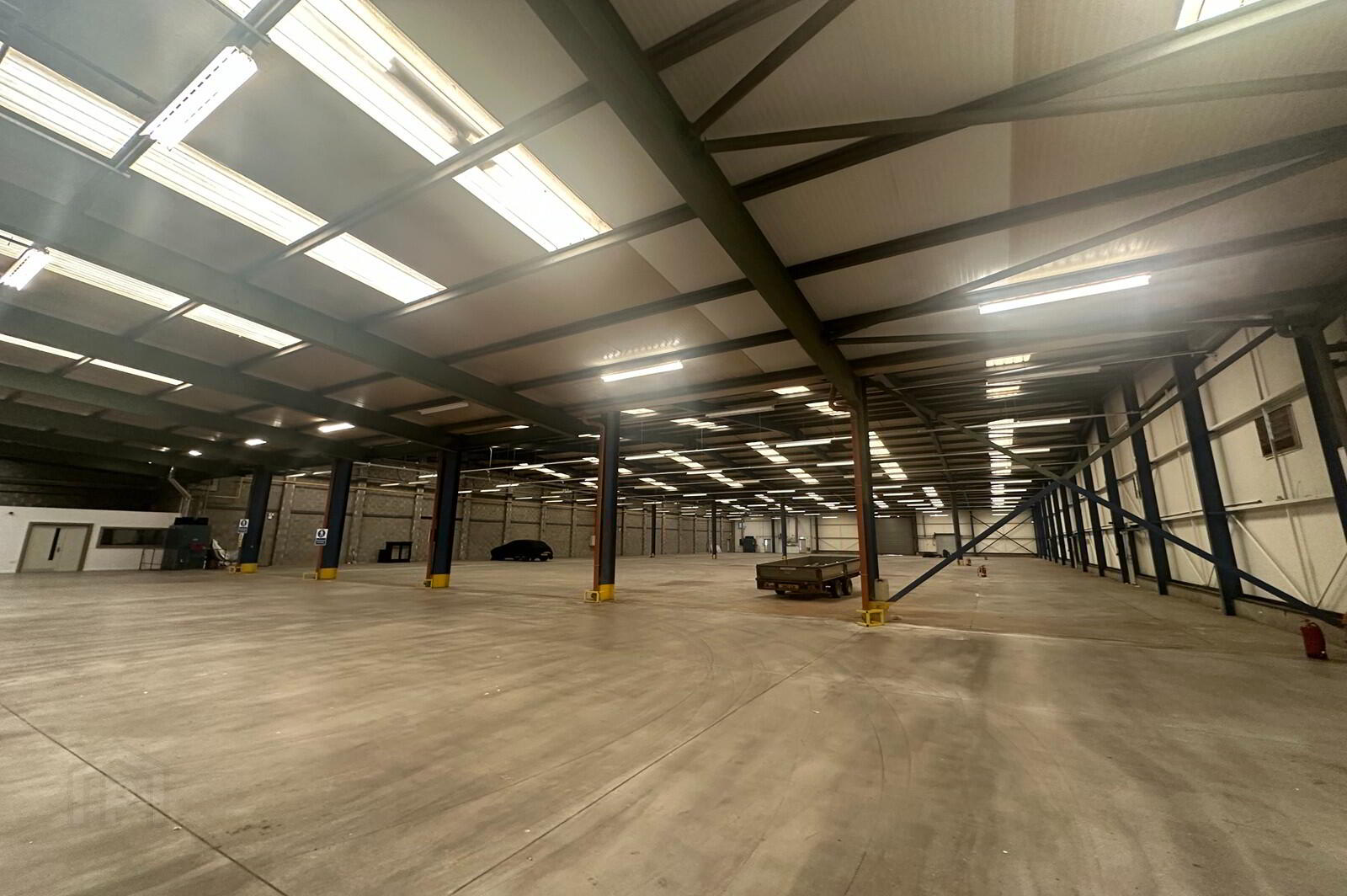 Unit 4, Greenwood Business Park 3 of 6