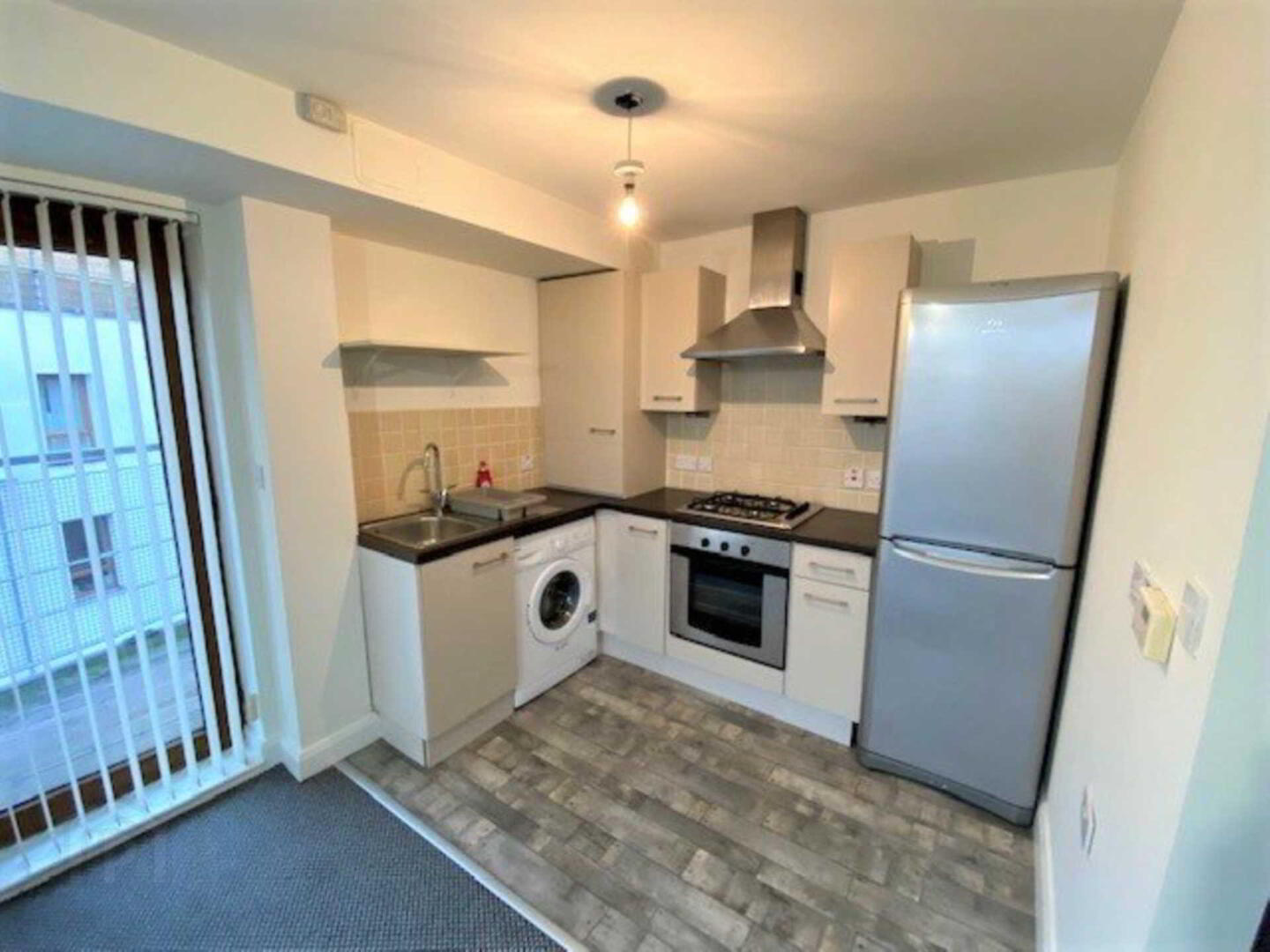 Apt 10 114, Templemore Avenue 7 of 12