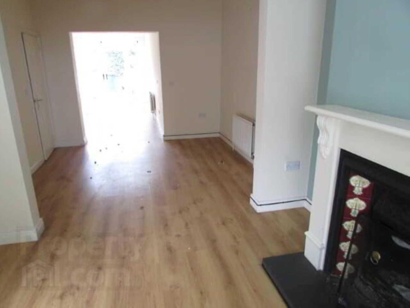 4 Brownlow Terrace 14 of 33