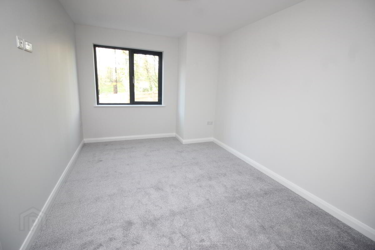 3 Oakwood Gate, 50 The Cutts 11 of 12