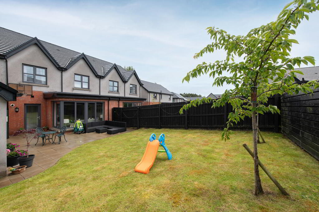 40 Oakfield Park 26 of 28
