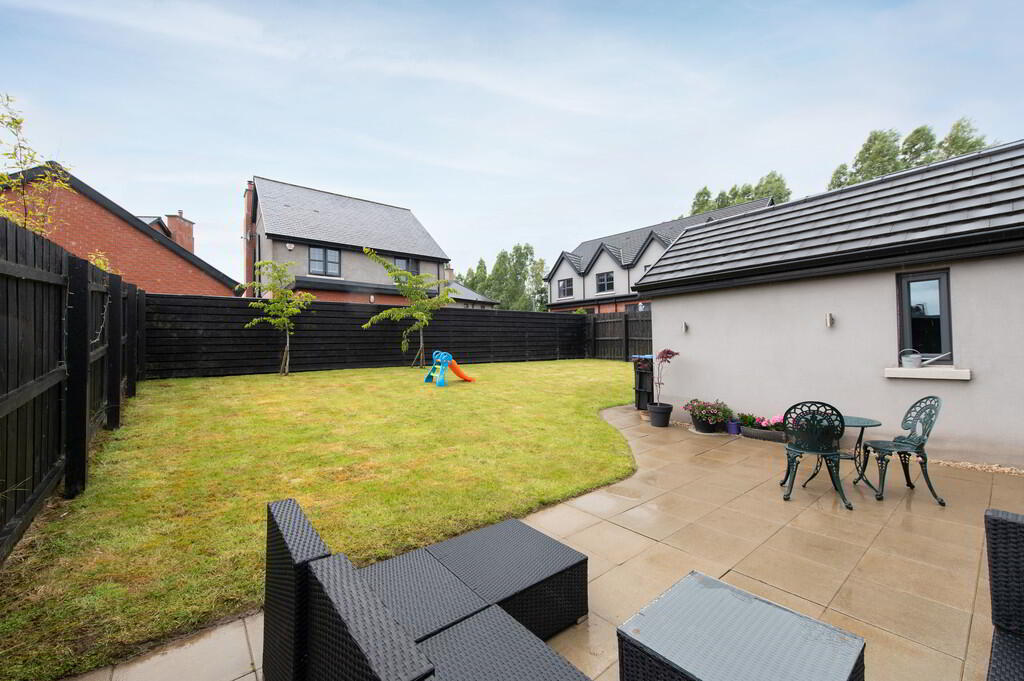 40 Oakfield Park 27 of 28