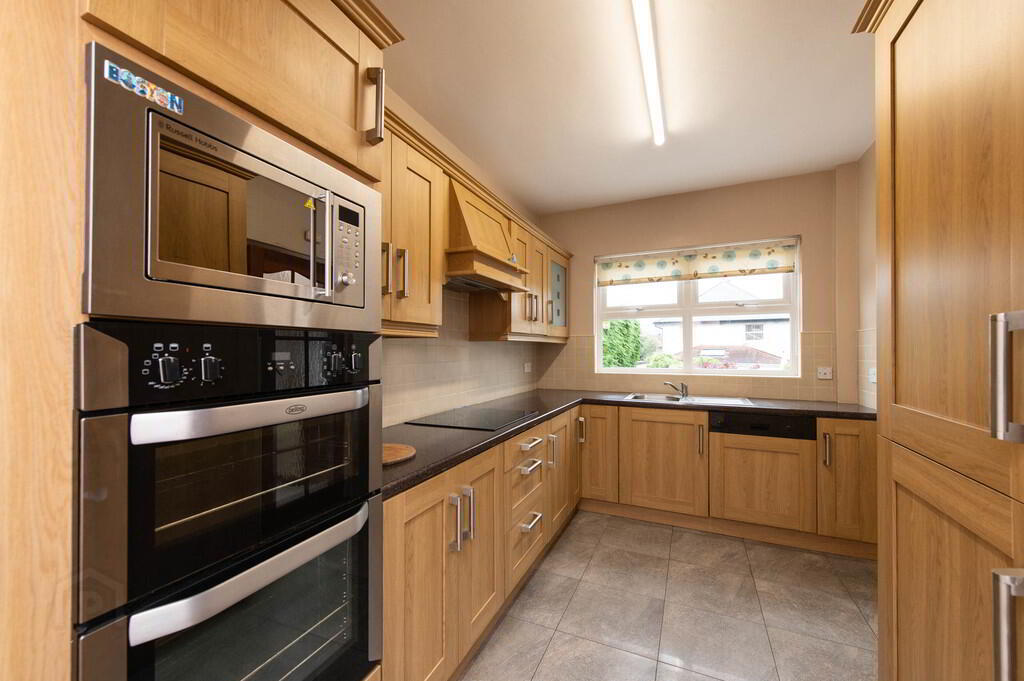 14 Cooldarragh Park North 9 of 27