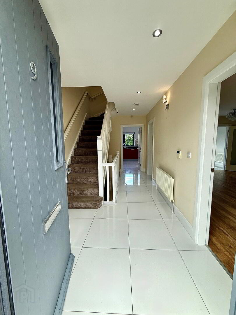 9 Victoria Gate 4 of 40