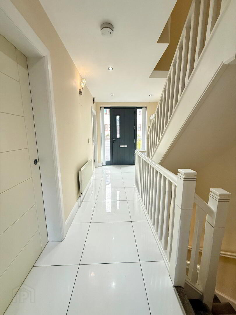 9 Victoria Gate 5 of 40