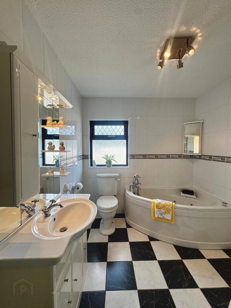75 Macfin Road 33 of 49