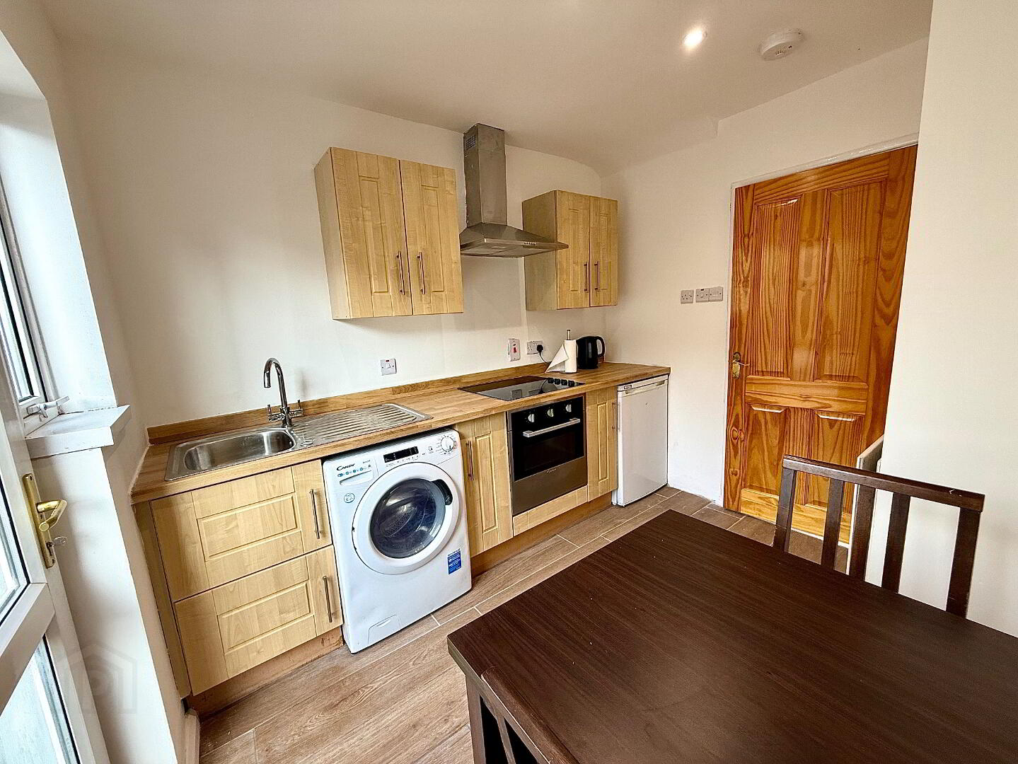 27 Glenvale Road 6 of 19