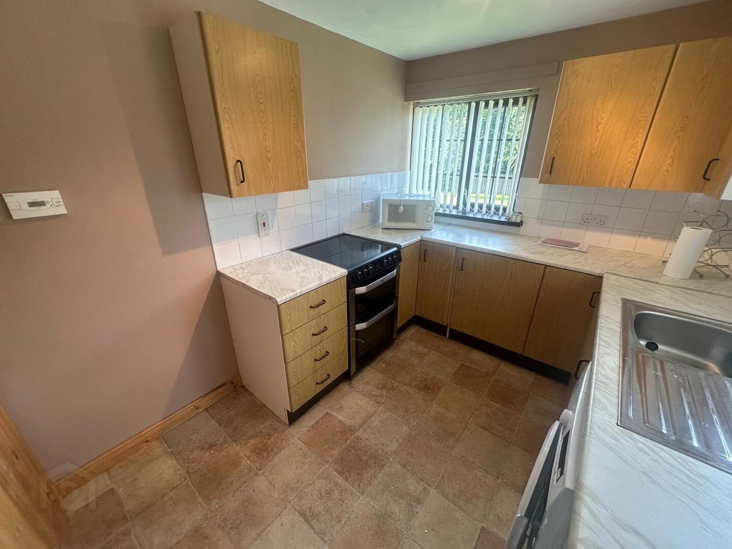 3 Elmdale Flats 4 of 9