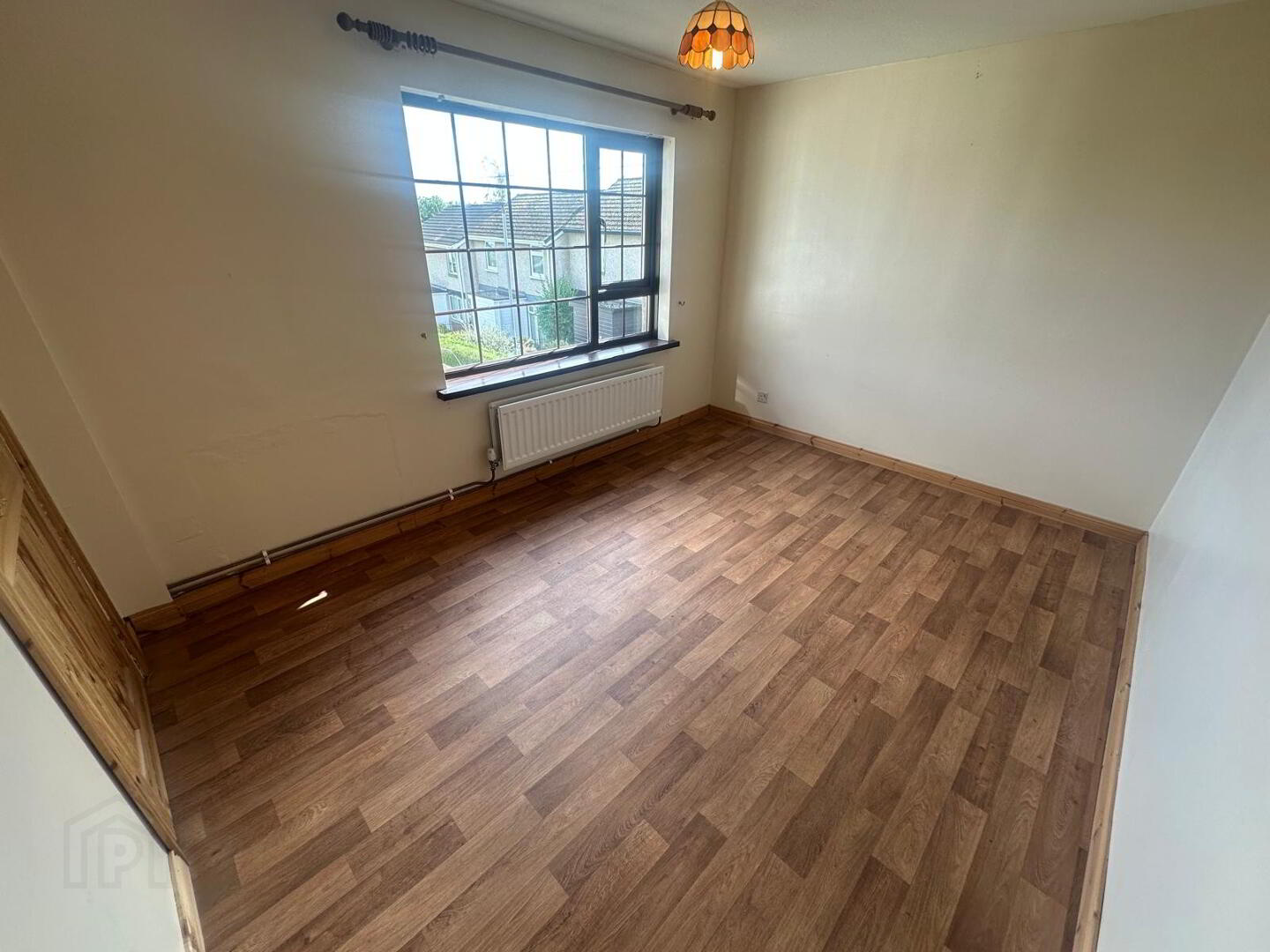 3 Elmdale Flats 6 of 9