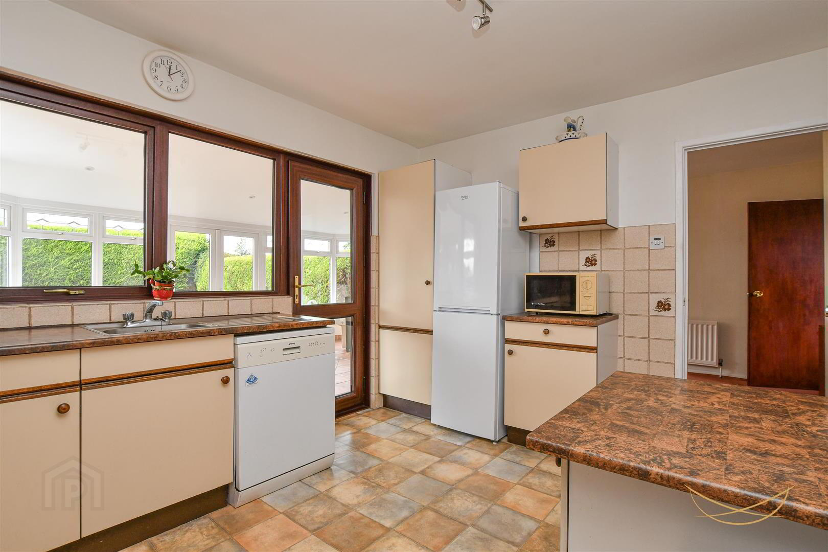 89 Clare Heights 16 of 42